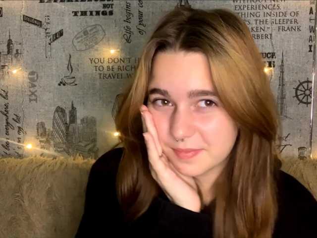 EmilyAnderl live cam on BongaCams