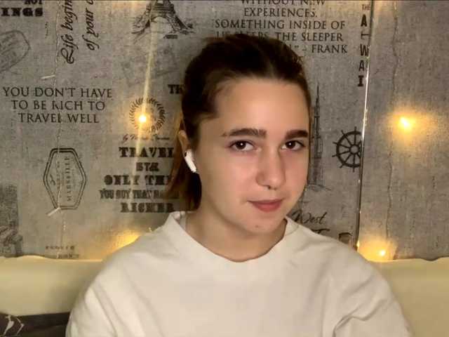 EmilyAnderl live cam on BongaCams