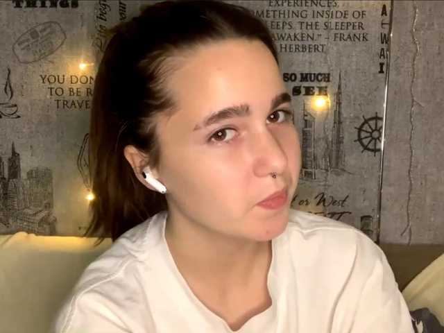 EmilyAnderl live cam on BongaCams