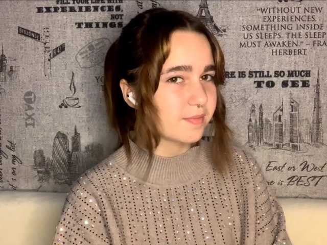 EmilyAnderl live cam on BongaCams