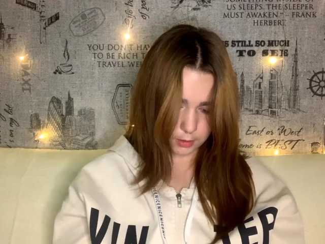 EmilyAnderl live cam on BongaCams