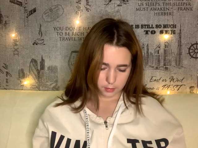 EmilyAnderl live cam on BongaCams