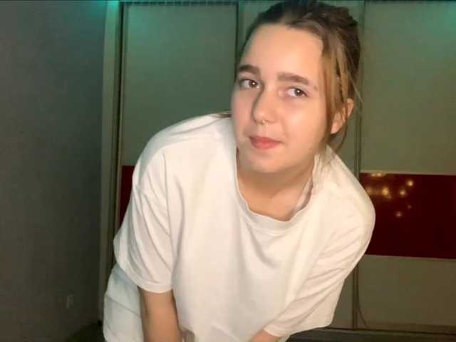 EmilyAnderl live cam on BongaCams