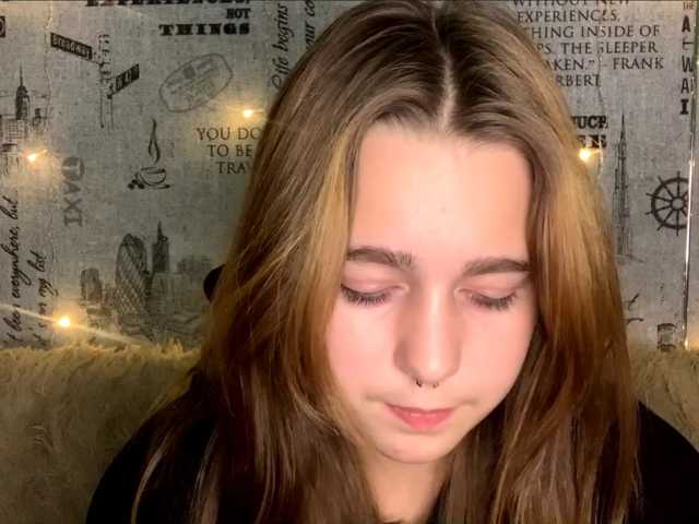EmilyAnderl live cam on BongaCams