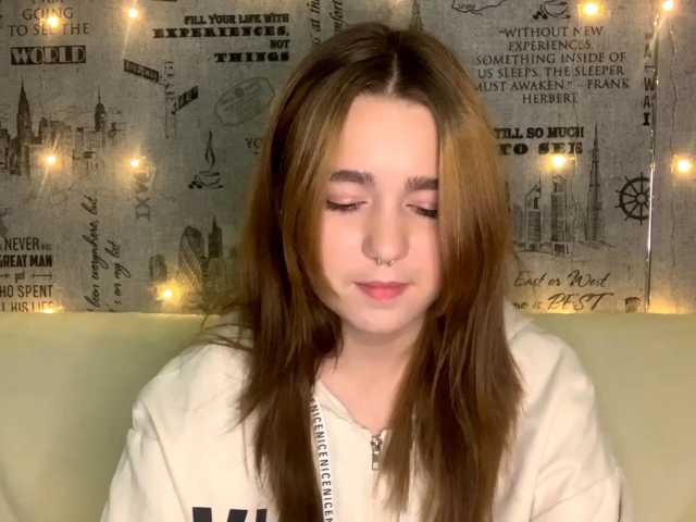 EmilyAnderl live cam on BongaCams