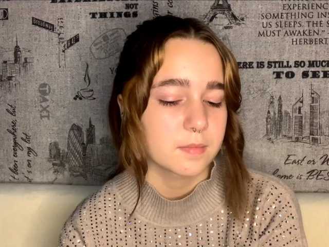 EmilyAnderl live cam on BongaCams