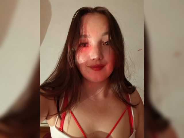 AnelyaMayaa webcam