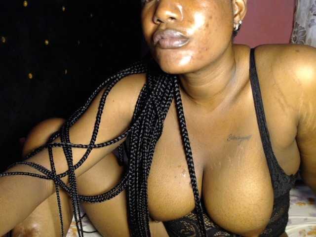 VelvetGoddess234 live cam on BongaCams