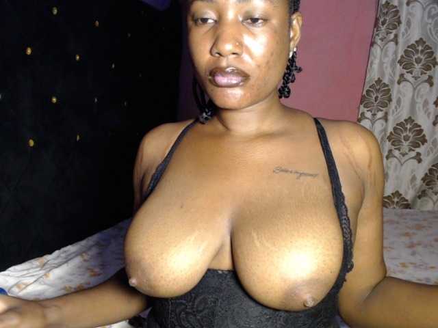 VelvetGoddess234 live cam on BongaCams