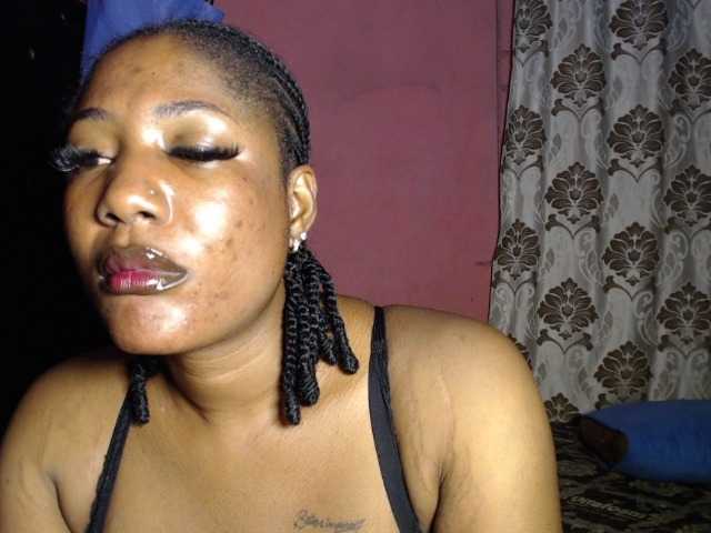 VelvetGoddess234 live cam on BongaCams