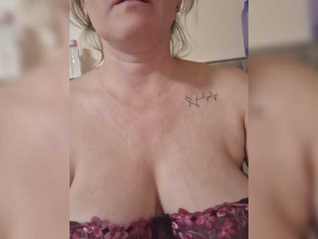 Sexyledy69 live cam preview