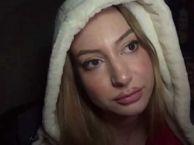 BariMehrotra live cam on BongaCams