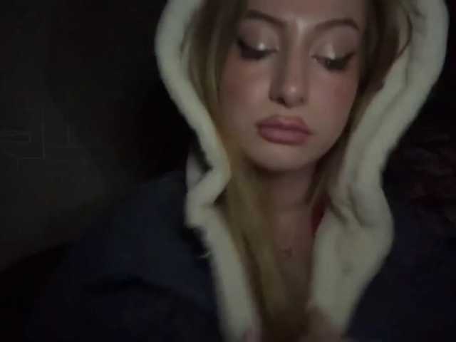 BariMehrotra live cam on BongaCams