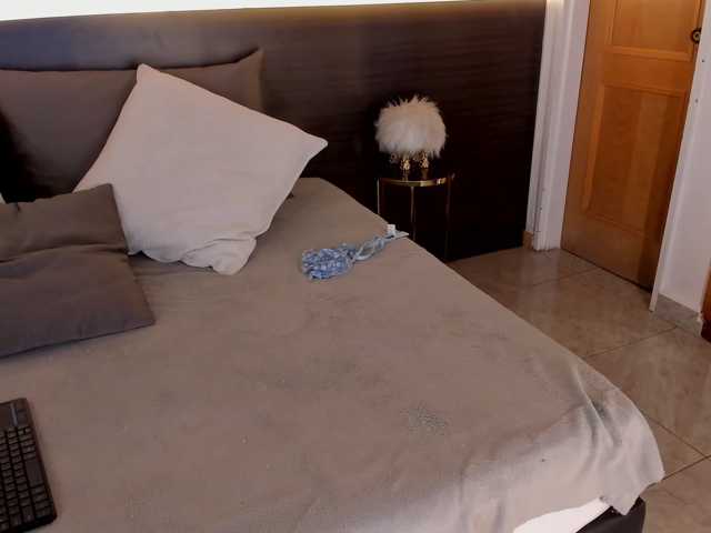 RomyBloom live cam on BongaCams