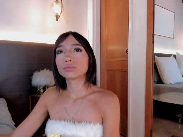 RomyBloom live cam on BongaCams