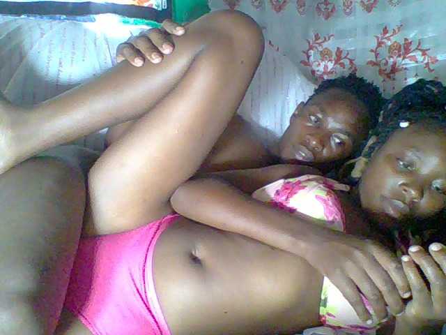 Adorable-couple live cam on BongaCams