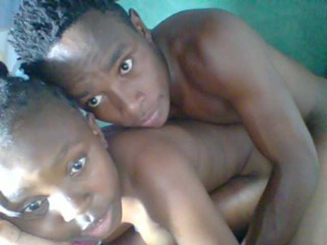 Adorable-couple live cam on BongaCams