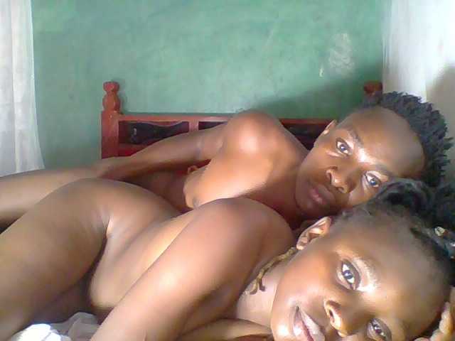 Adorable-couple live cam on BongaCams