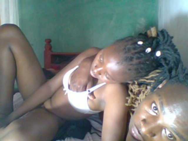 Adorable-couple live cam on BongaCams