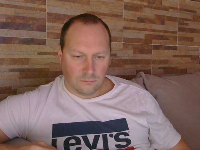 Lustonfan live cam on BongaCams