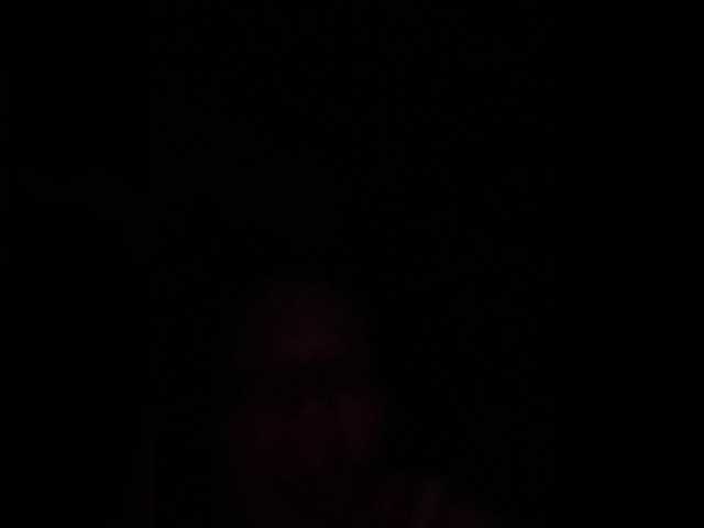 IllusoryTreat live cam preview