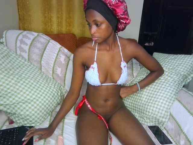 Model: Nefertariraine