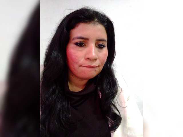 Melanie-25 live cam on BongaCams