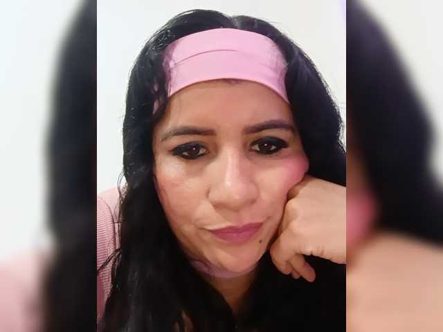 Melanie-25 live cam on BongaCams