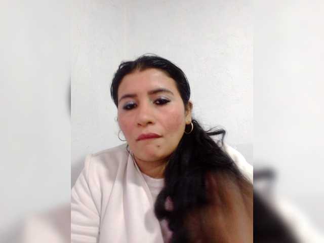 Melanie-25 live cam on BongaCams