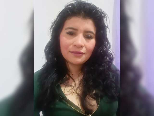 Melanie-25
