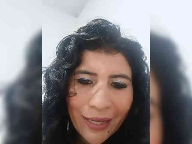 Melanie-25