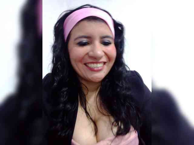 Melanie-25