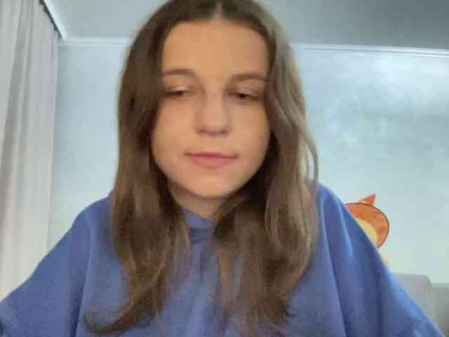 Classiebalistrieri's cam show statistics and live stream