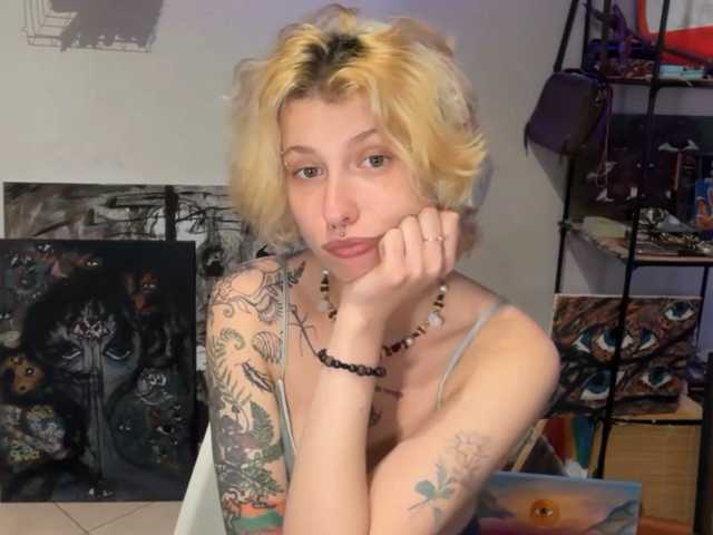 KrissyShuey live cam on BongaCams
