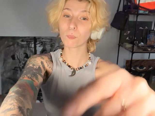 KrissyShuey live cam on BongaCams