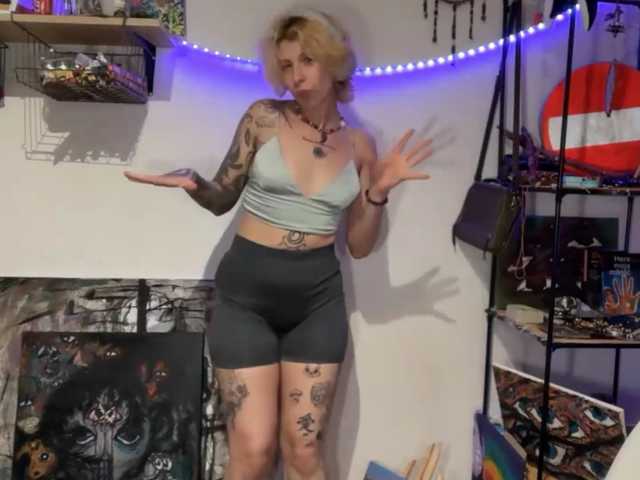 KrissyShuey live cam on BongaCams