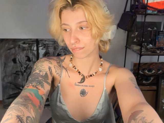 KrissyShuey live cam on BongaCams