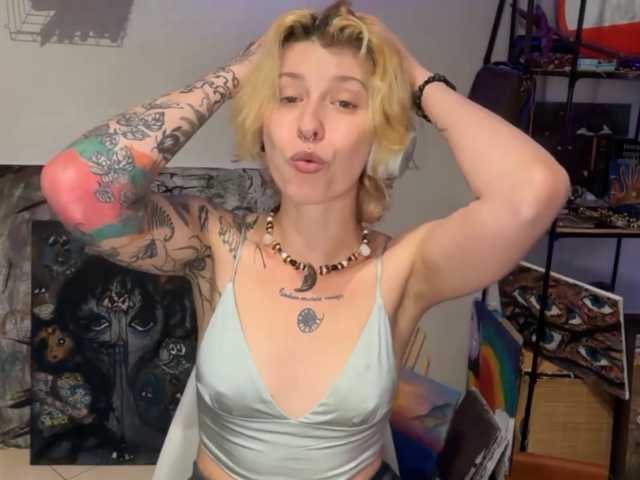 KrissyShuey live cam on BongaCams