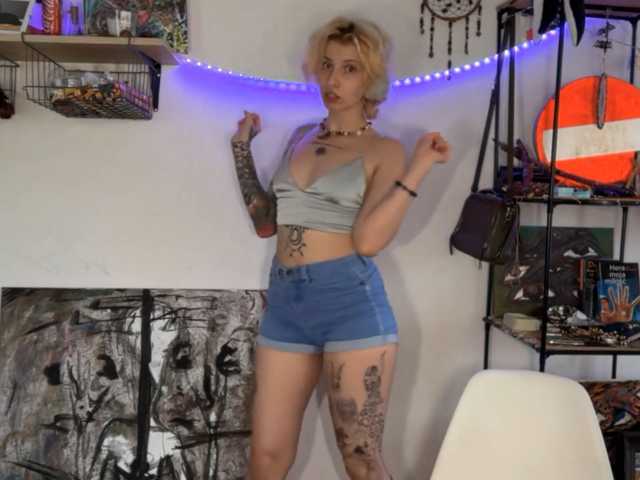 KrissyShuey live cam on BongaCams