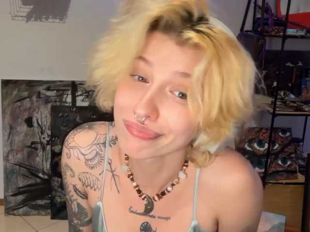 KrissyShuey live cam on BongaCams