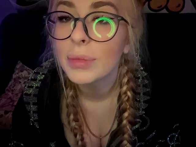 MelissaTsosie live cam on BongaCams