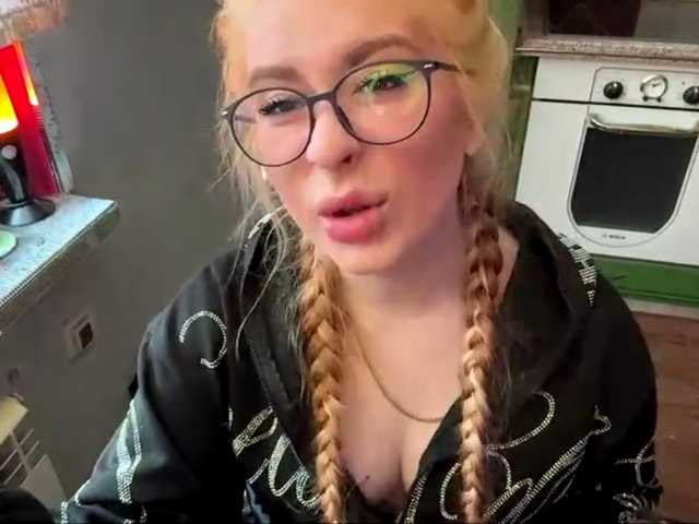 MelissaTsosie live cam on BongaCams