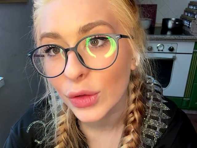 MelissaTsosie live cam on BongaCams