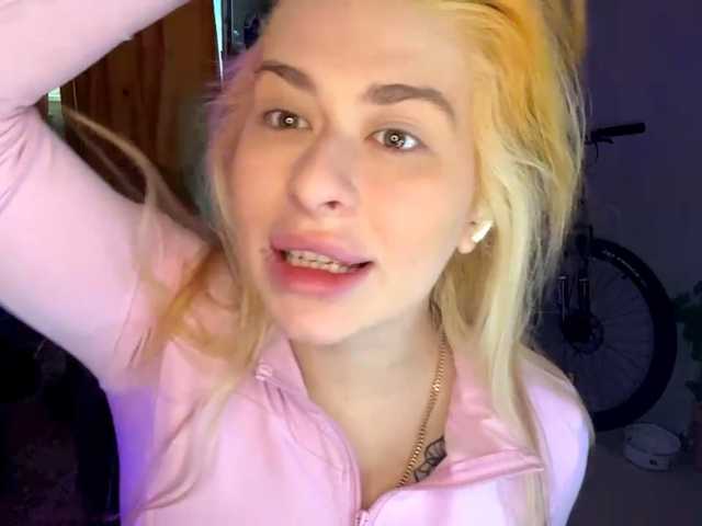 MelissaTsosie live cam on BongaCams