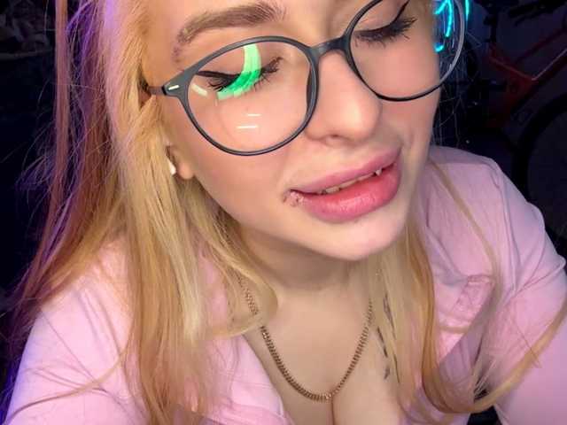MelissaTsosie live cam on BongaCams