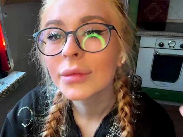 MelissaTsosie live cam on BongaCams