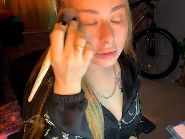 MelissaTsosie live cam on BongaCams