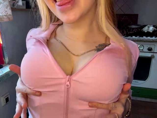 MelissaTsosie live cam on BongaCams
