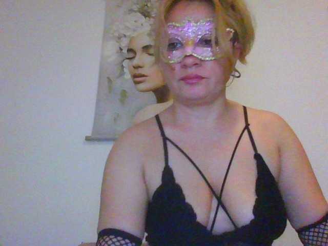 eliza69hot live cam on BongaCams