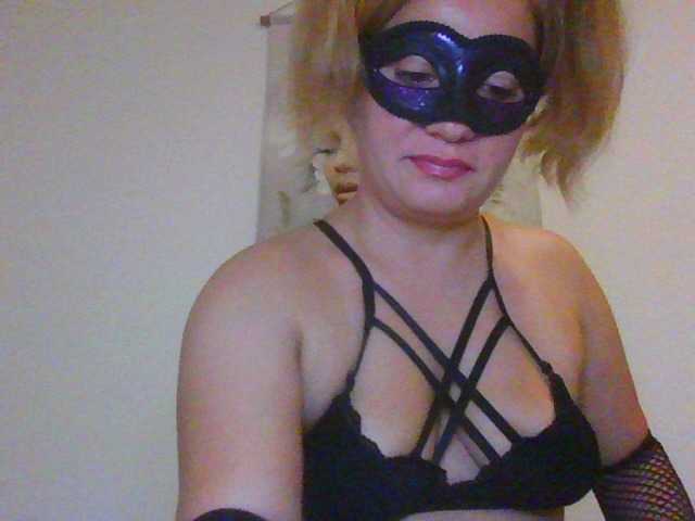 eliza69hot live cam on BongaCams
